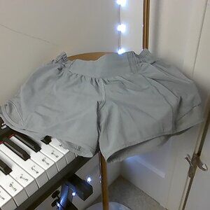 Lululemon Hotty Hot Low-rise shorts